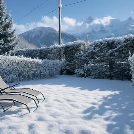 Les Capucins Jardin - Happy * Chamonix