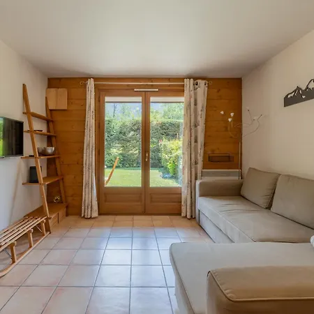 Apt Les Capucins Quiet Chamonix Base W/ Private Garden - Happy Rentals Apartament Chamonix